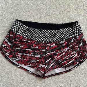 VERY RARE Lululemon Seawheeze 2018 sz 6 SpeedUp shorts